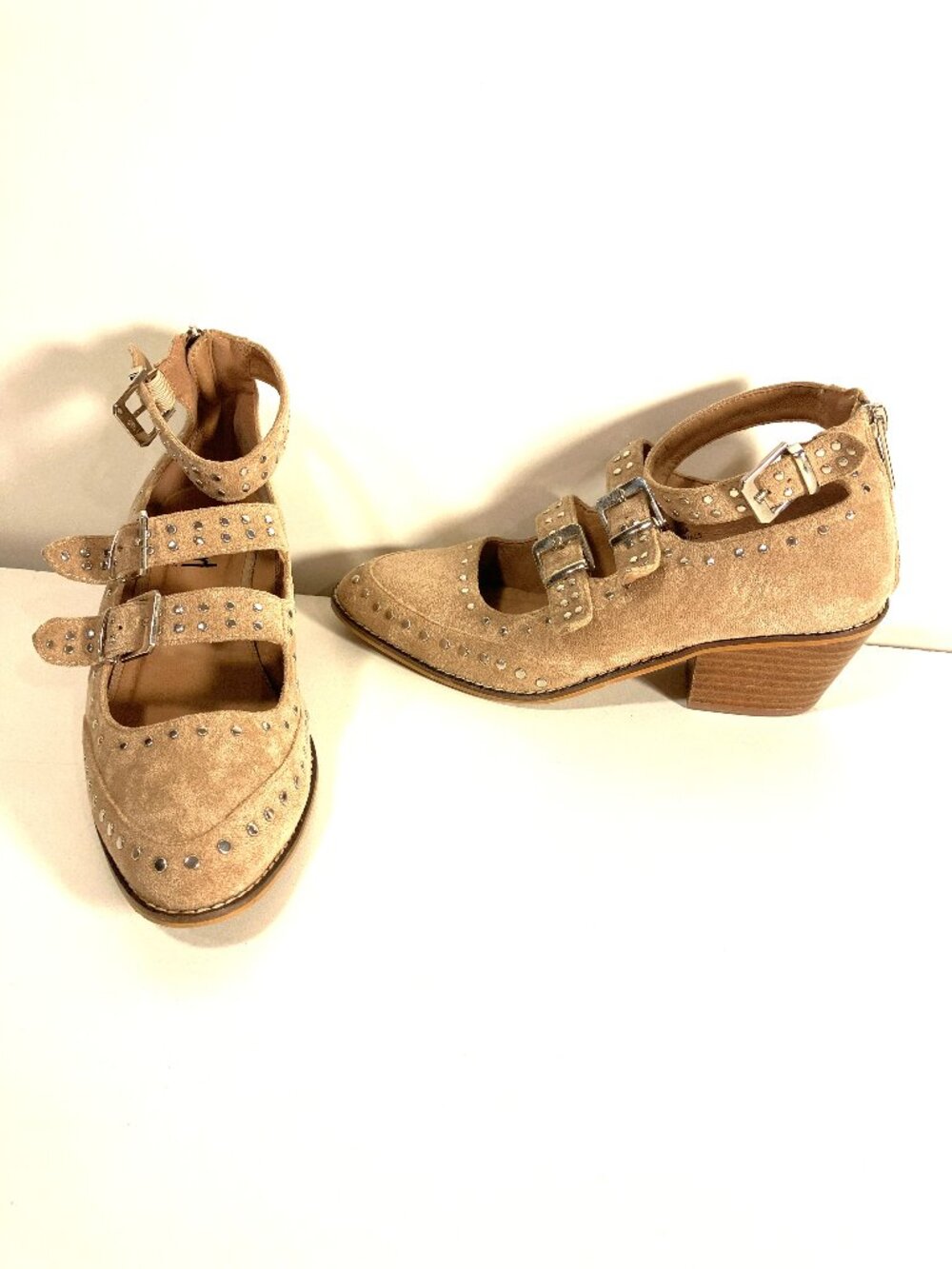 HEY GIRL by CORKY'S Cackle Silver-Studded Tan Suede Heels.  Size 9.  Excellent.